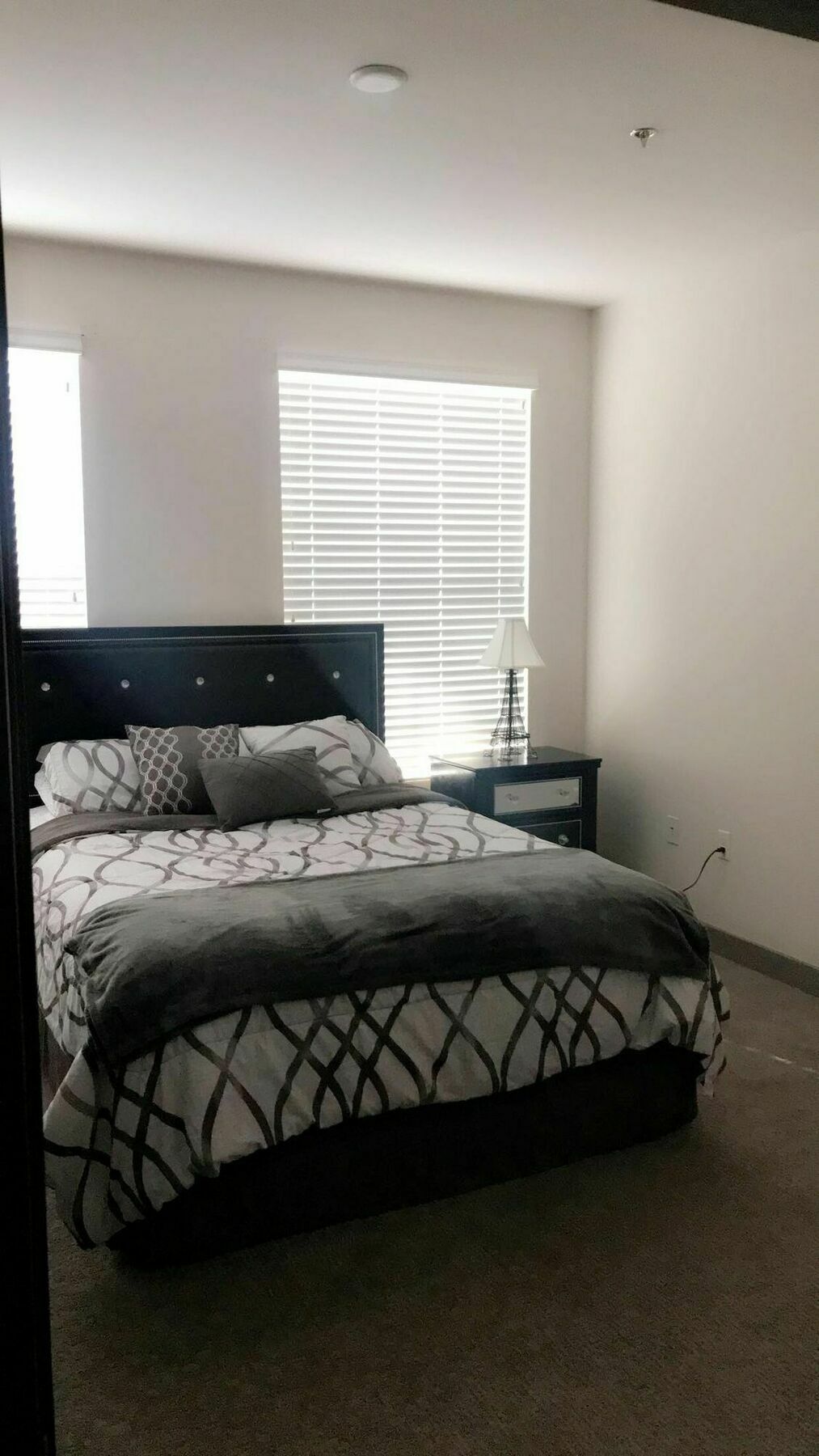 Cozy 2 Bedroom Apartment